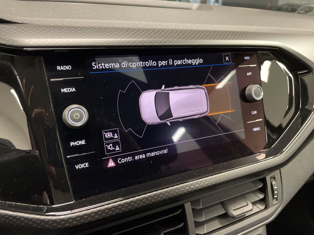Volkswagen T-Cross usata a Varese (11)