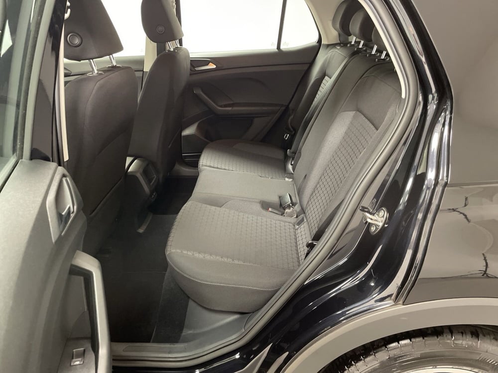 Volkswagen T-Cross usata a Varese (9)