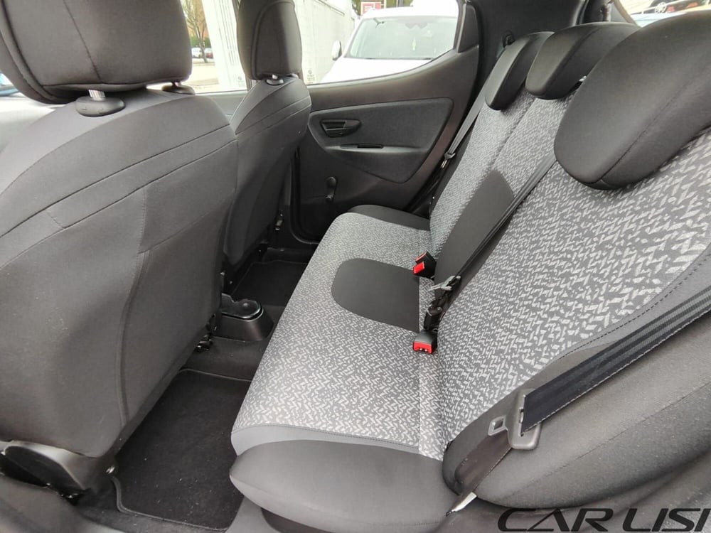 Lancia Ypsilon usata a Foggia (8)