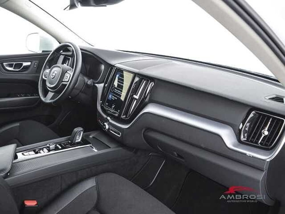 Volvo XC60 usata a Perugia (12)
