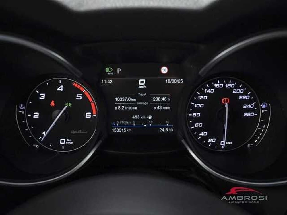 Alfa Romeo Stelvio usata a Perugia (13)