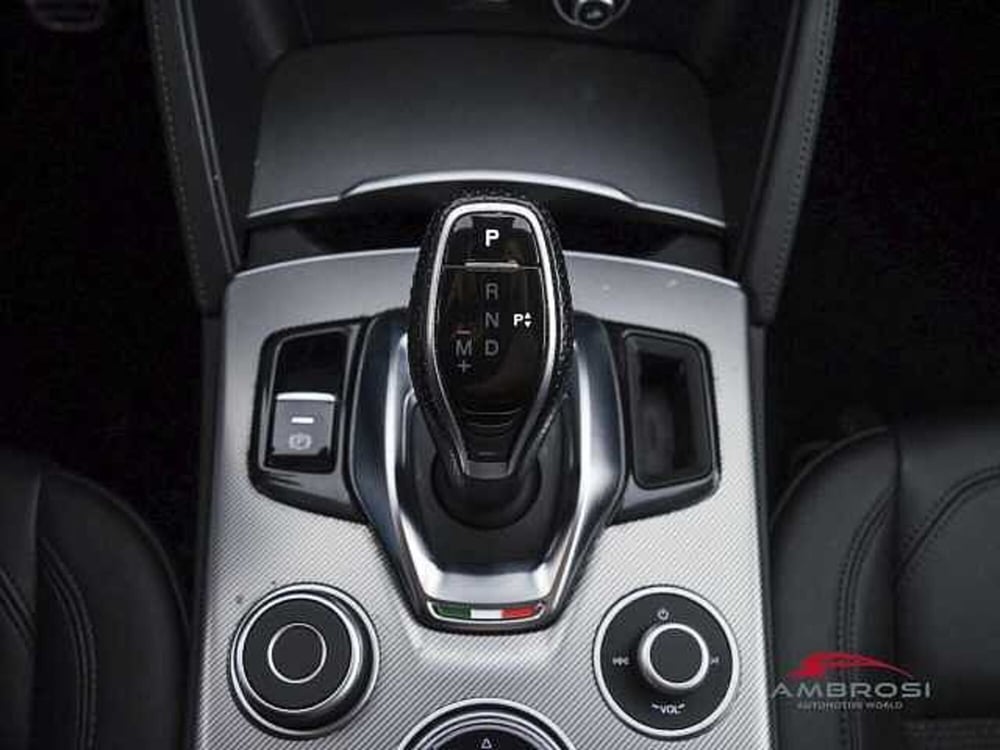 Alfa Romeo Stelvio usata a Perugia (18)