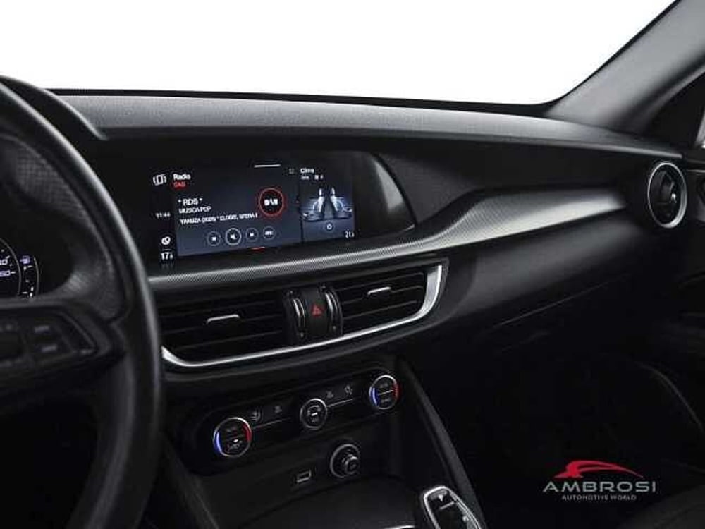 Alfa Romeo Stelvio usata a Perugia (19)