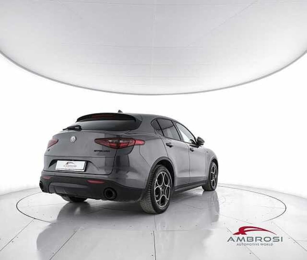 Alfa Romeo Stelvio usata a Perugia (3)