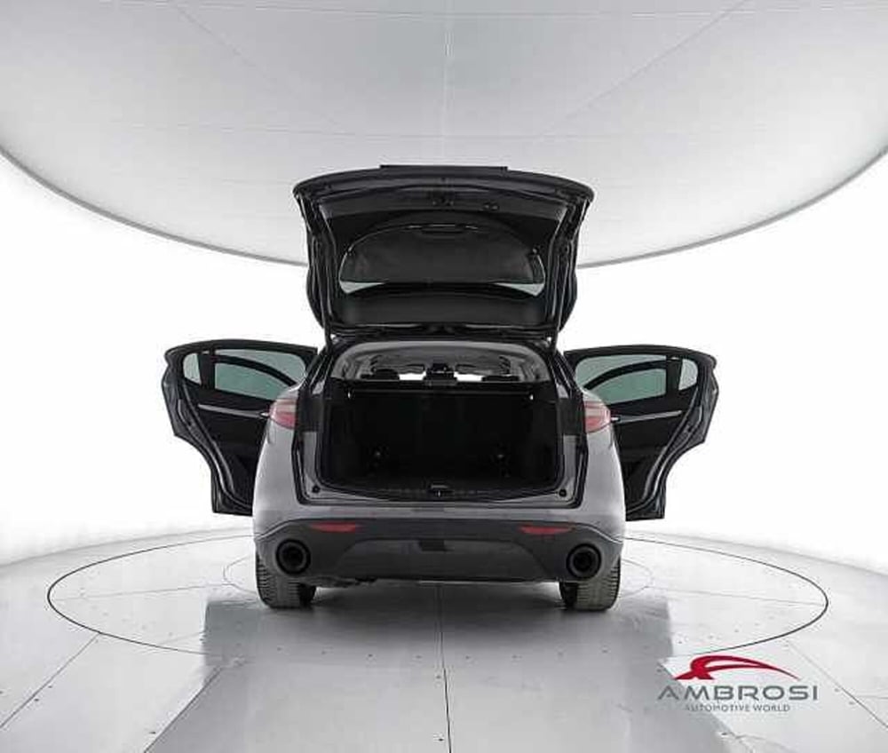 Alfa Romeo Stelvio usata a Perugia (7)