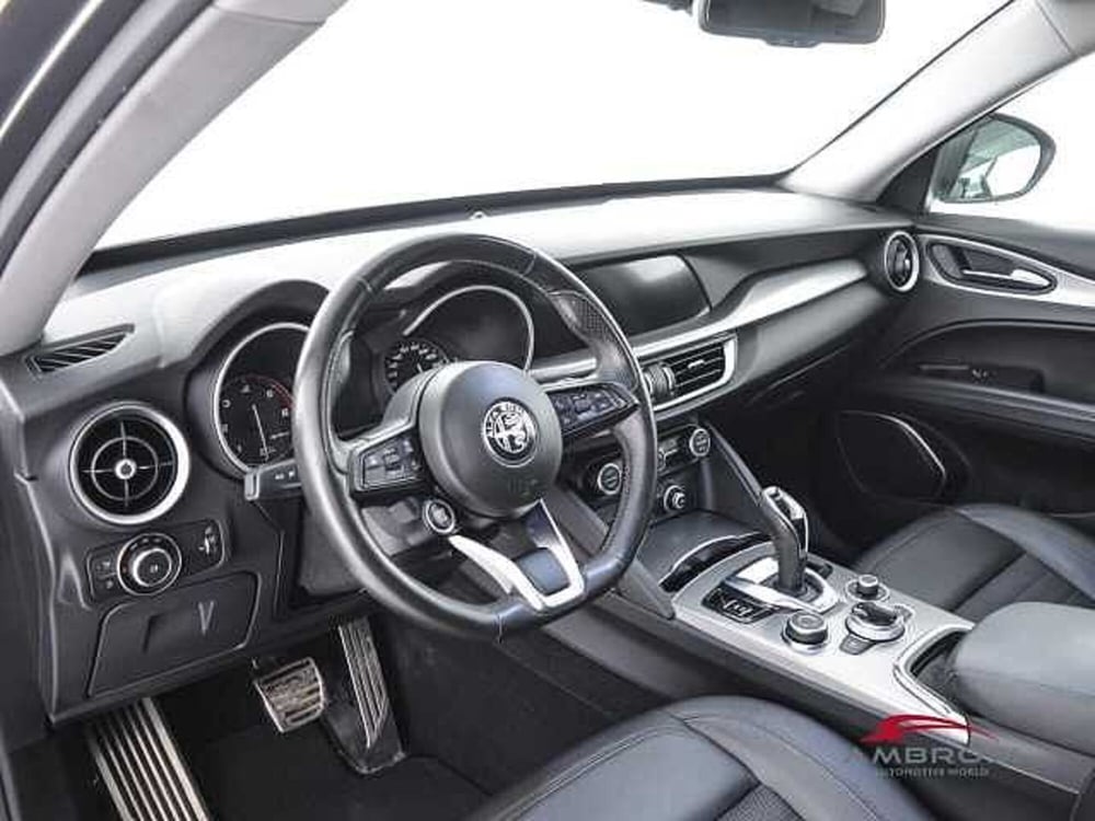 Alfa Romeo Stelvio usata a Perugia (8)