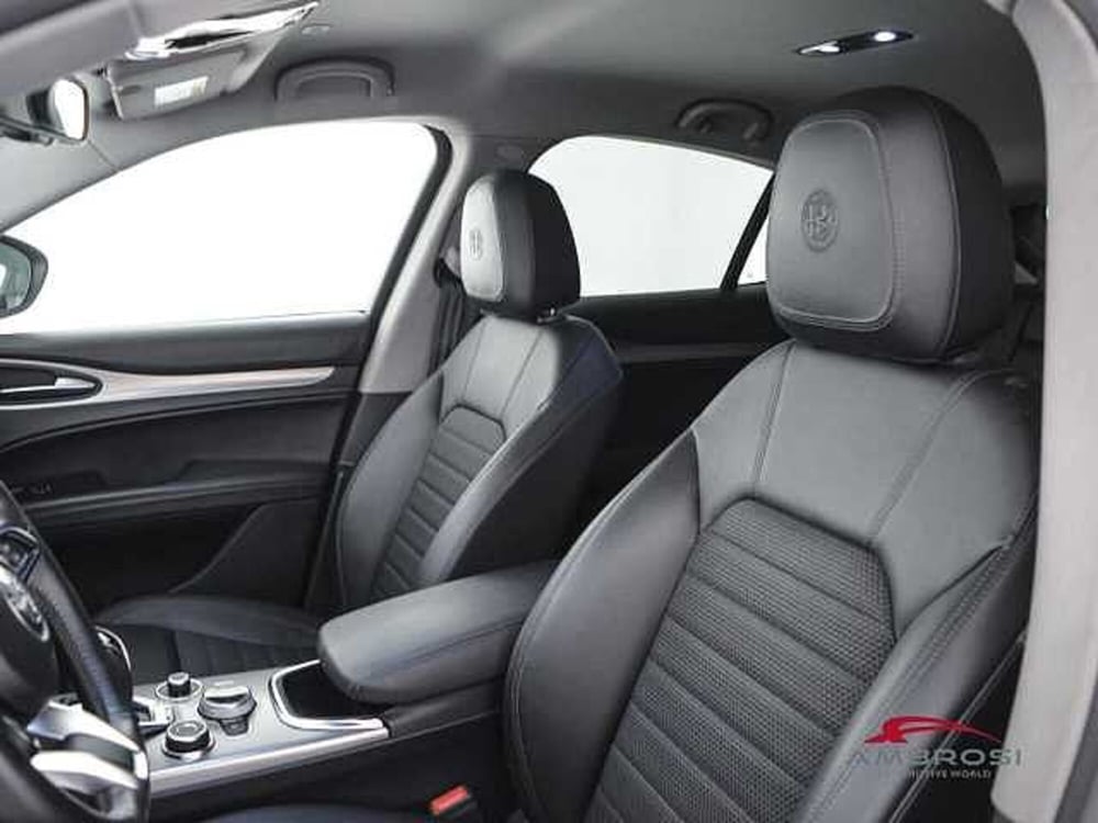 Alfa Romeo Stelvio usata a Perugia (9)