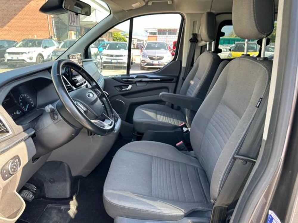 Ford Tourneo Custom usata a Lucca (9)