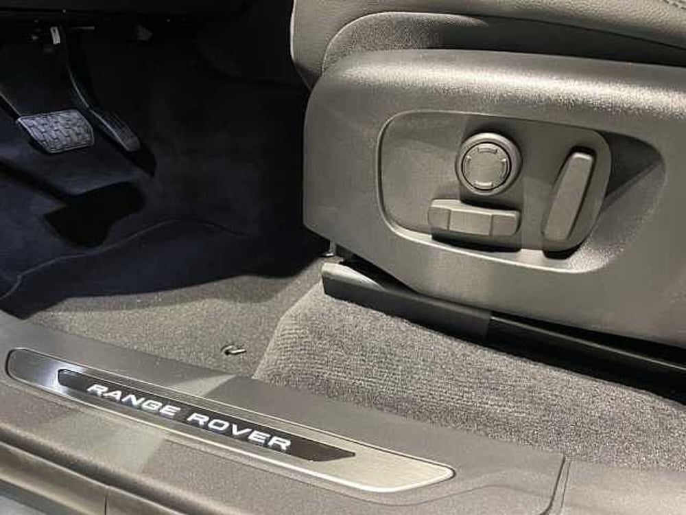 Land Rover Range Rover Velar nuova a Ravenna (14)