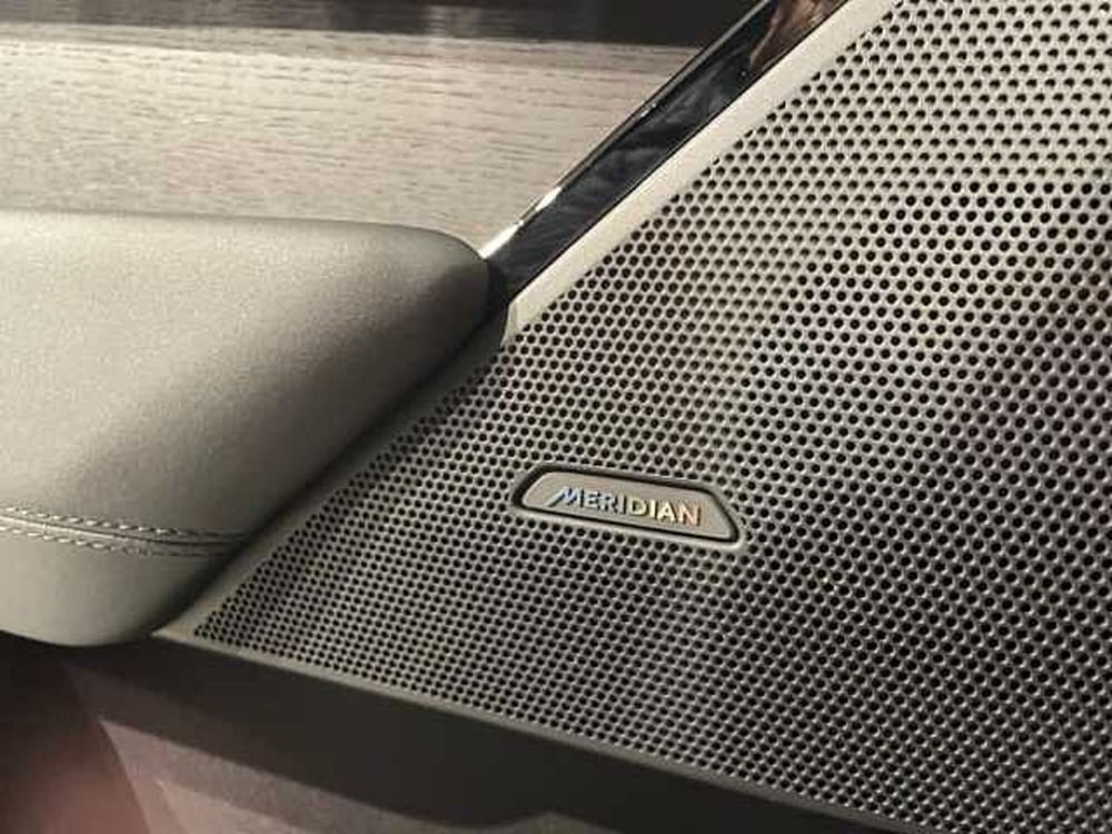 Land Rover Range Rover Velar nuova a Ravenna (15)