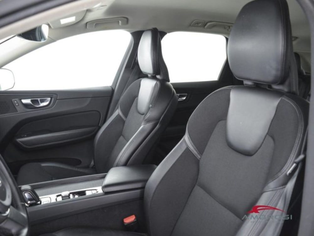 Volvo XC60 usata a Perugia (9)