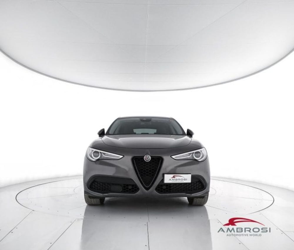 Alfa Romeo Stelvio usata a Perugia (5)