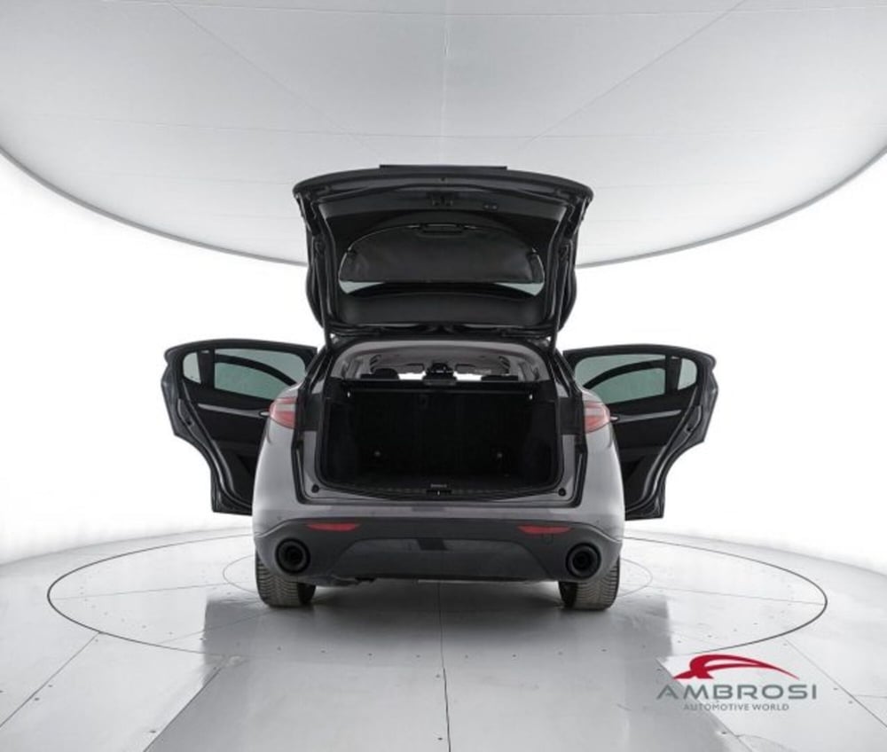 Alfa Romeo Stelvio usata a Perugia (7)