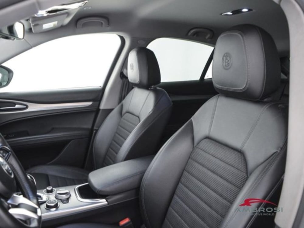 Alfa Romeo Stelvio usata a Perugia (9)