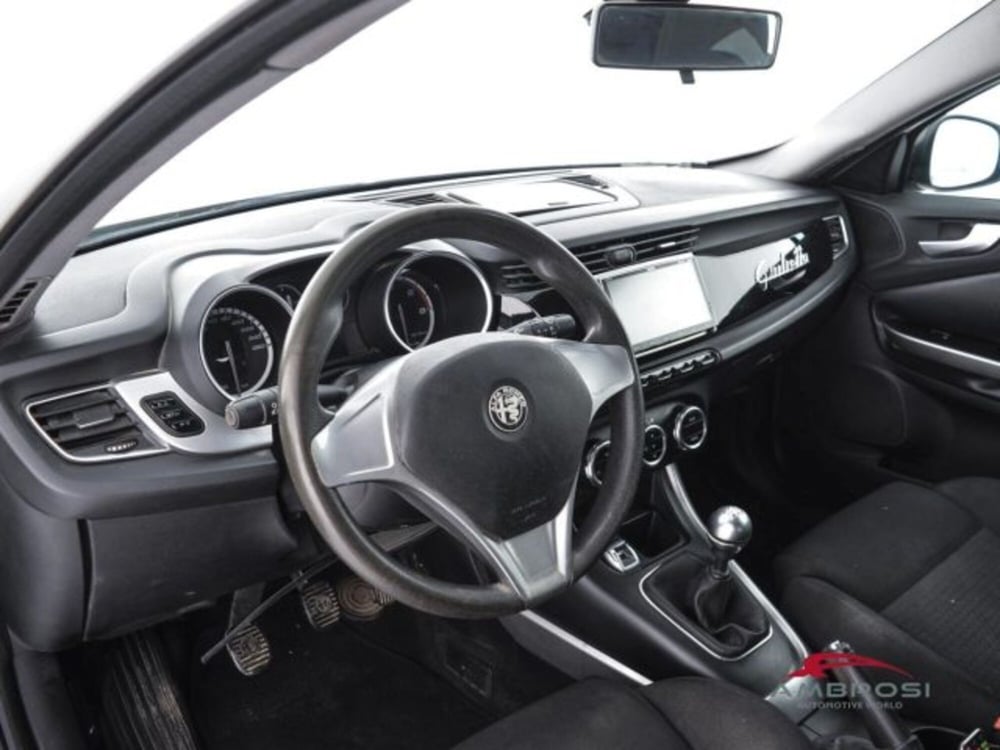 Alfa Romeo Giulietta usata a Perugia (8)