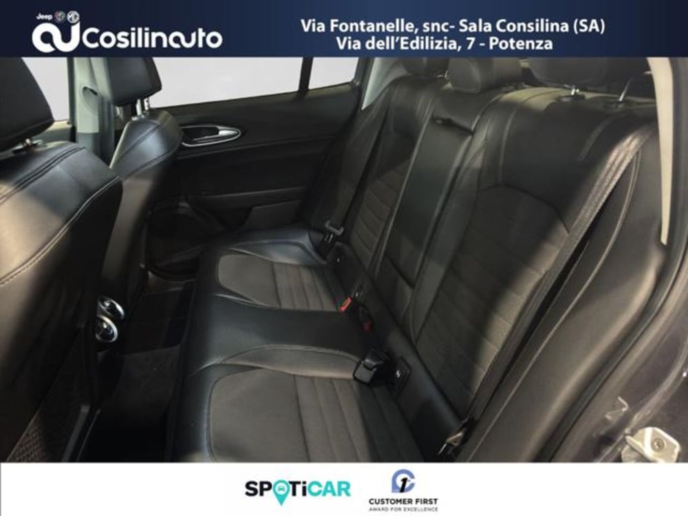 Alfa Romeo Giulia usata a Salerno (10)