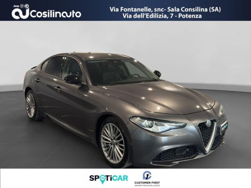 Alfa Romeo Giulia usata a Salerno (7)