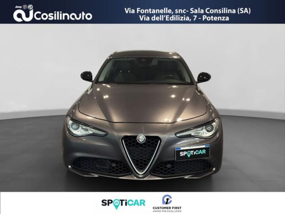 Alfa Romeo Giulia usata a Salerno (8)