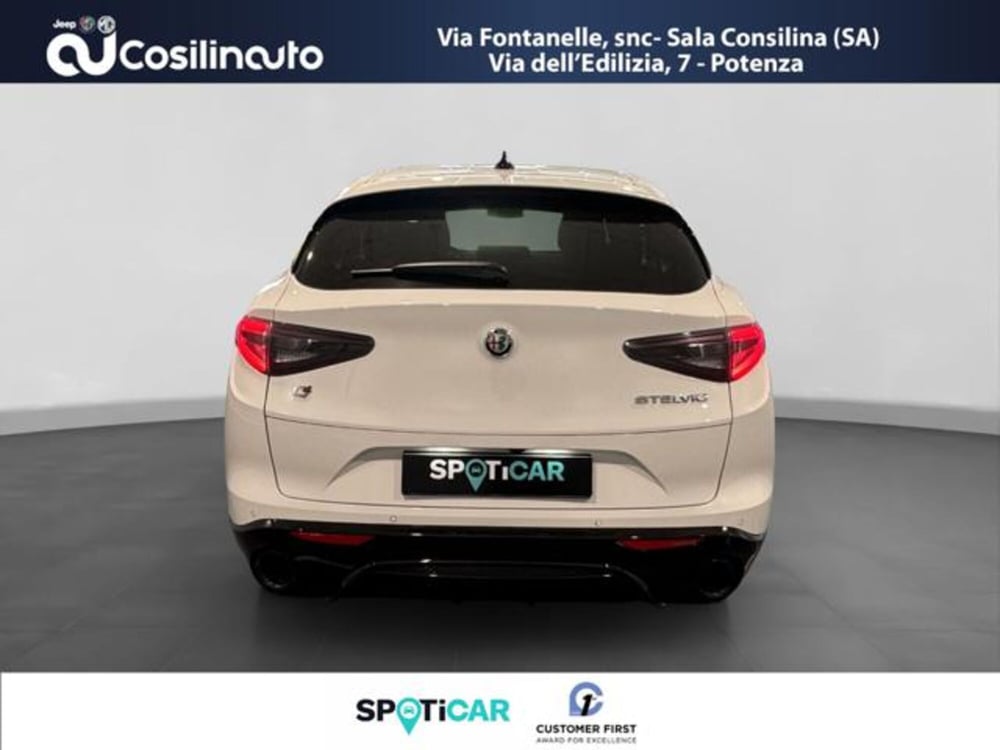 Alfa Romeo Stelvio usata a Salerno (4)
