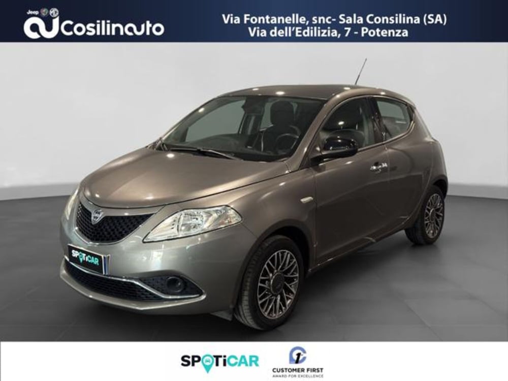 Lancia Ypsilon usata a Salerno