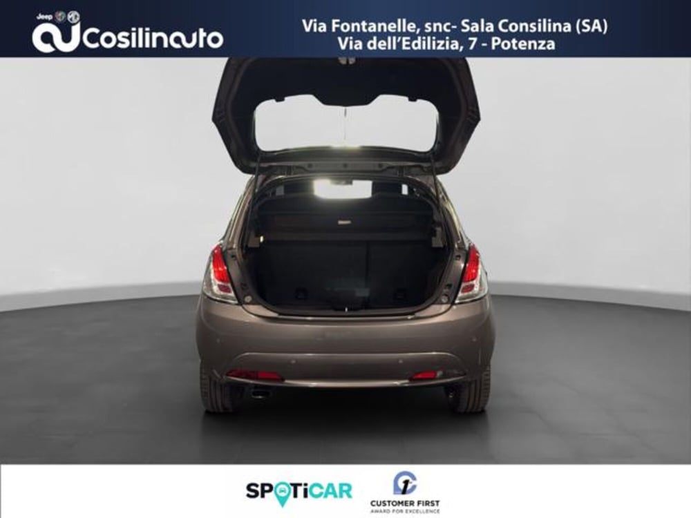 Lancia Ypsilon usata a Salerno (18)