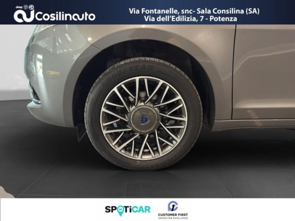 Lancia Ypsilon usata a Salerno (20)