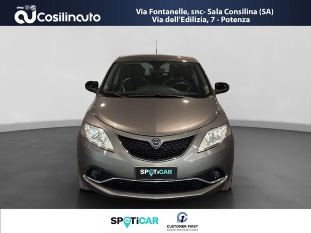 Lancia Ypsilon usata a Salerno (8)