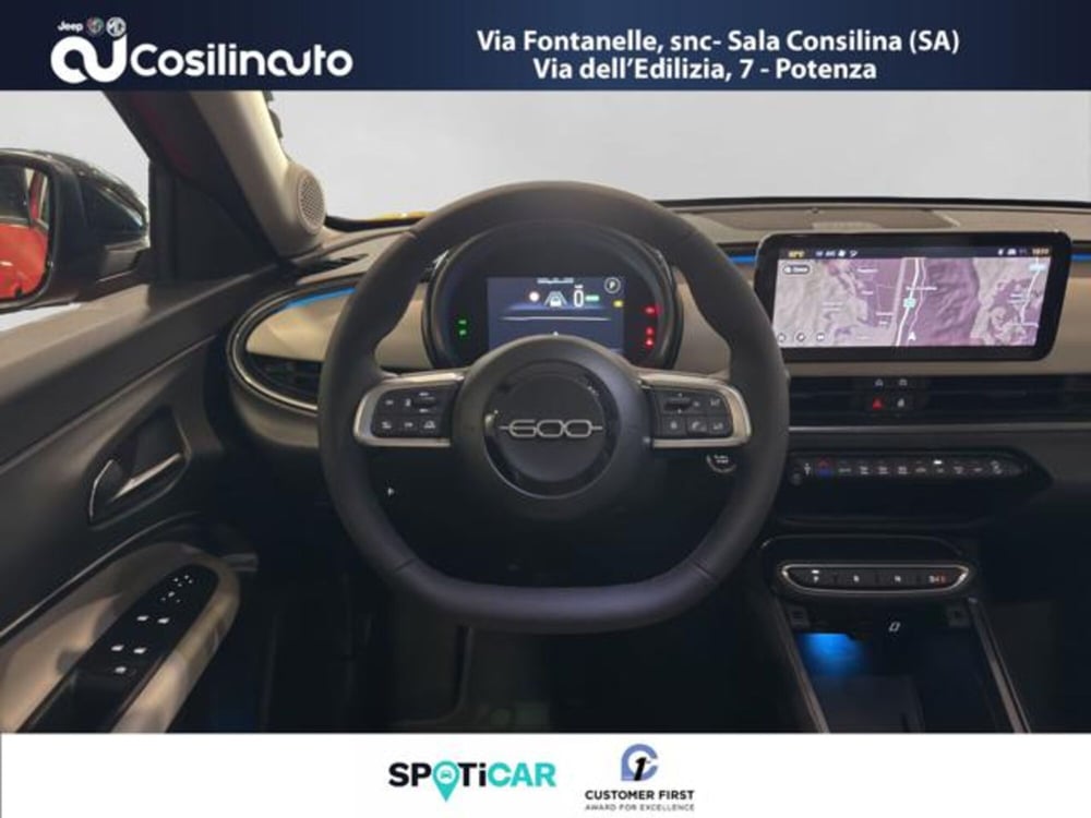 Fiat 600e nuova a Salerno (12)