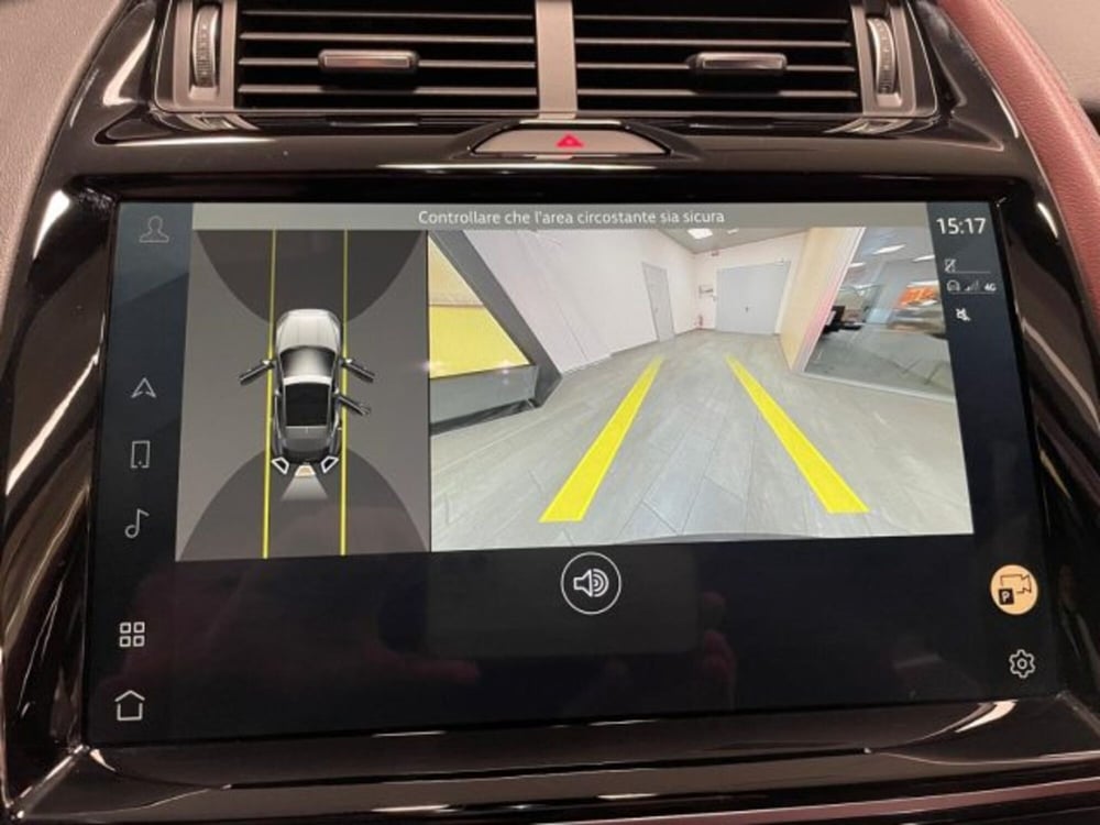 Jaguar E-Pace usata a Cuneo (11)