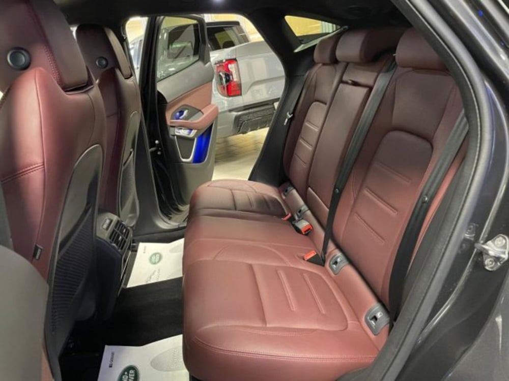 Jaguar E-Pace usata a Cuneo (14)