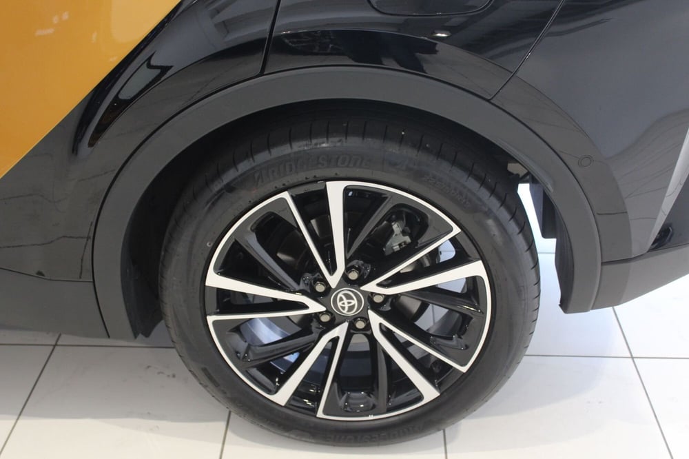 Toyota Toyota C-HR usata a Trento (15)