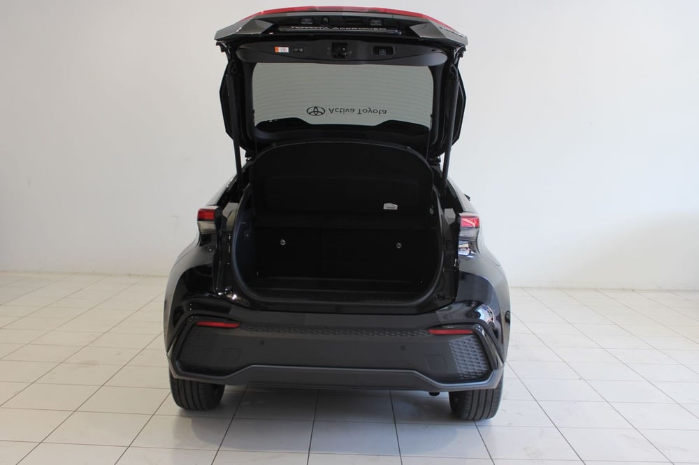 Toyota Toyota C-HR usata a Trento (7)