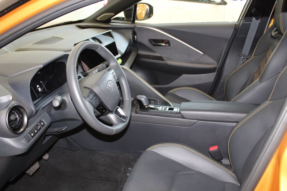 Toyota Toyota C-HR usata a Trento (9)