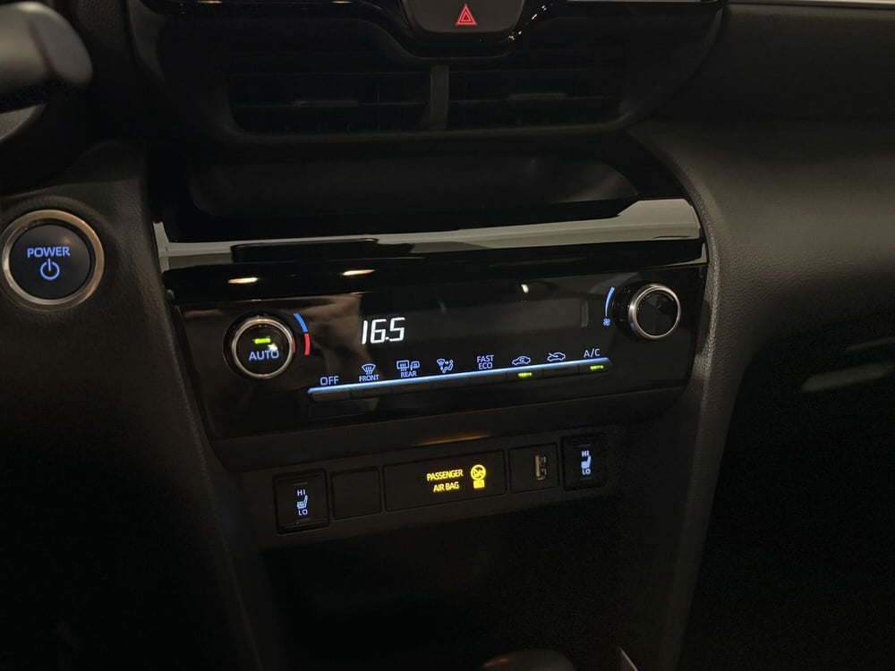 Toyota Yaris Cross usata a Brescia (14)