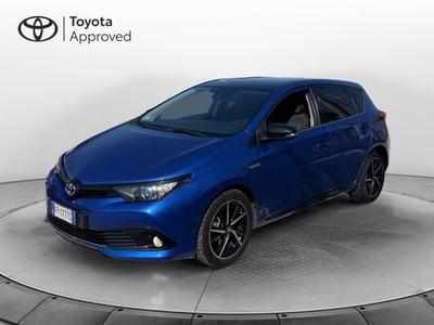 Toyota Auris 1.8 Hybrid Lounge del 2018 usata a Ragusa