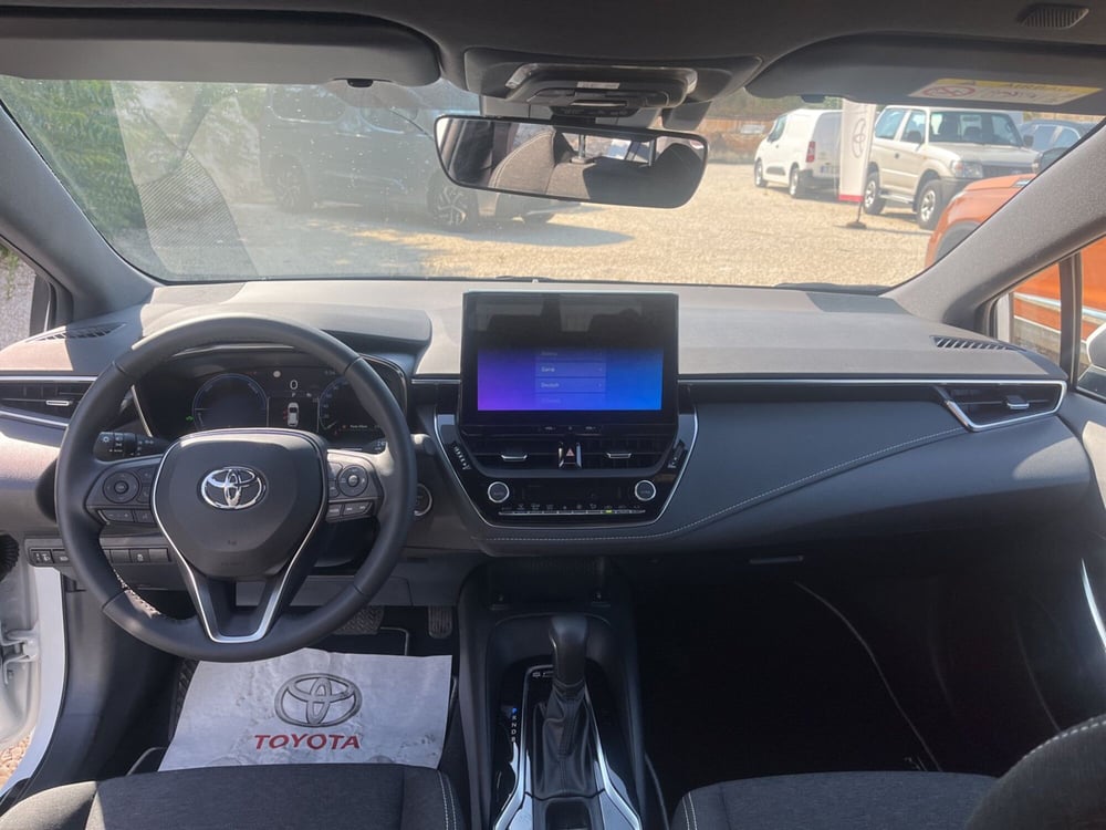 Toyota Corolla nuova a Ragusa (9)