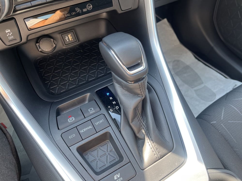 Toyota Rav4 nuova a Ragusa (15)