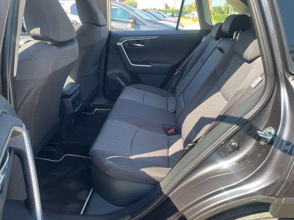Toyota Rav4 nuova a Ragusa (7)