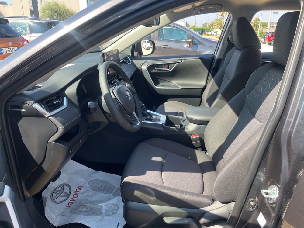 Toyota Rav4 nuova a Ragusa (8)