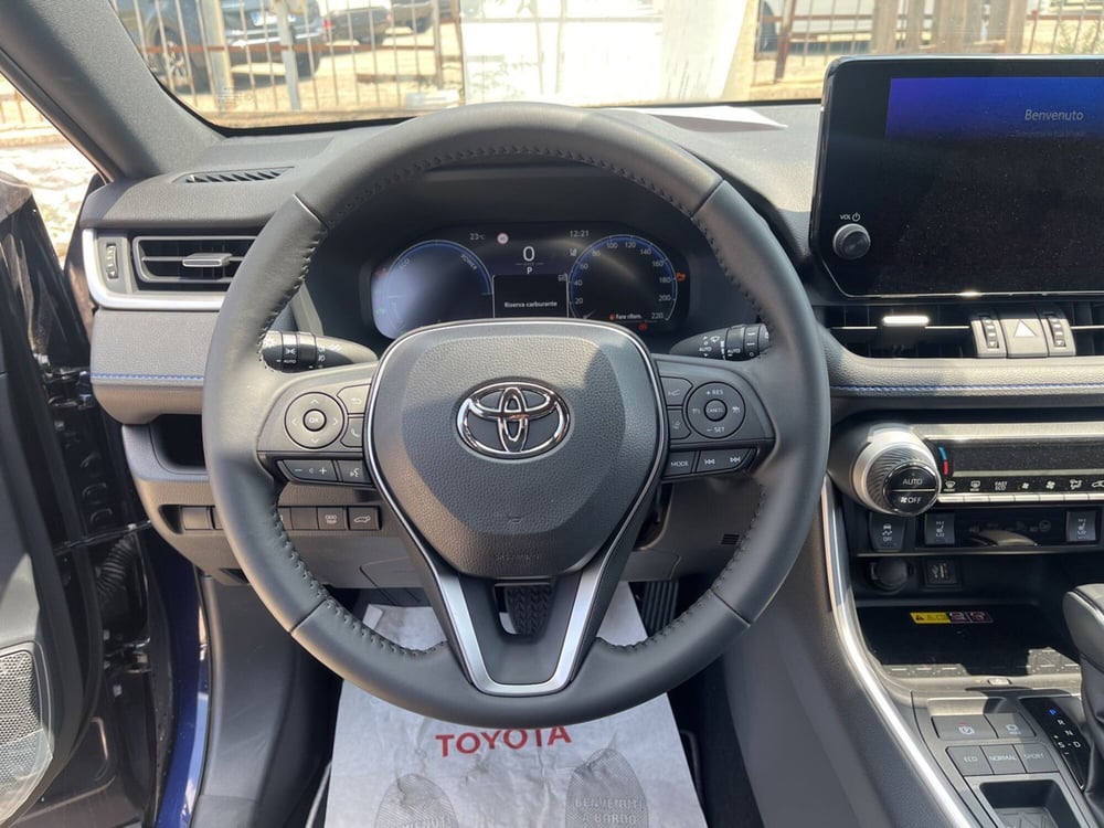 Toyota Rav4 nuova a Ragusa (10)