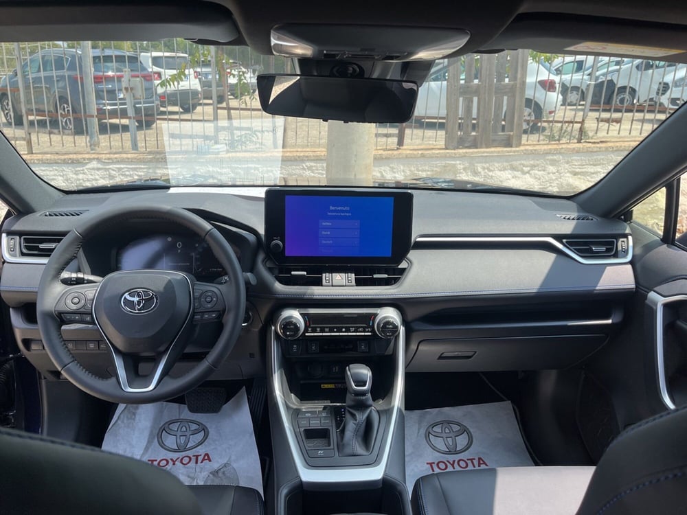Toyota Rav4 nuova a Ragusa (9)