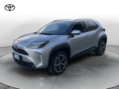Toyota Yaris Cross 1.5 Hybrid 5p. E-CVT AWD-i Lounge nuova a Ragusa