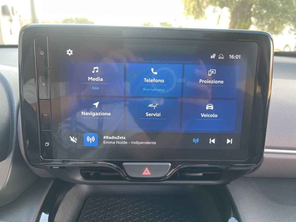 Toyota Yaris Cross nuova a Ragusa (12)
