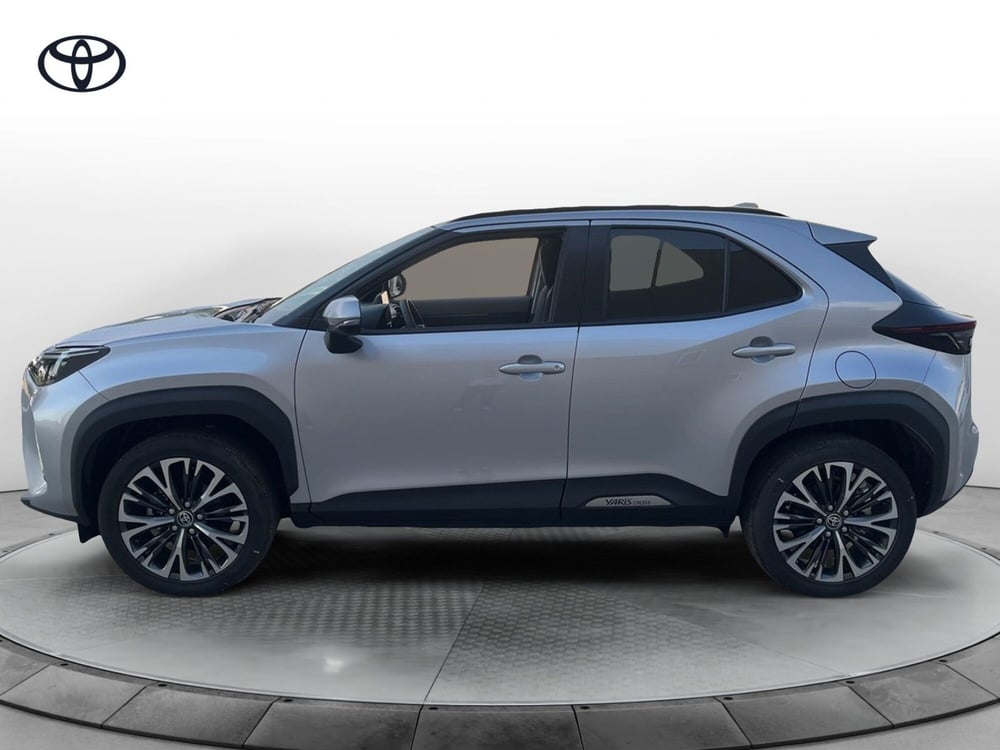Toyota Yaris Cross nuova a Ragusa (2)