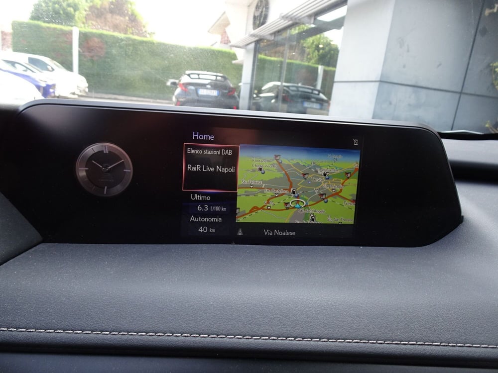 Lexus UX usata a Treviso (15)