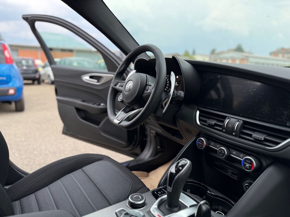 Alfa Romeo Giulia nuova a Reggio Emilia (18)
