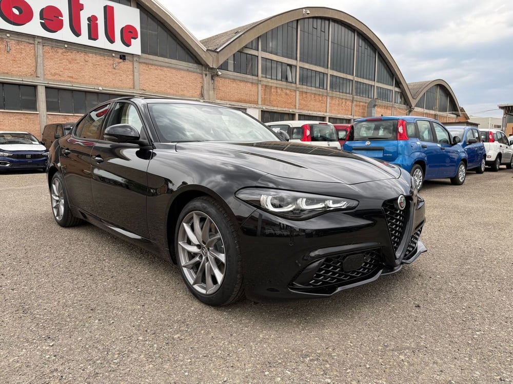 Alfa Romeo Giulia nuova a Reggio Emilia (2)