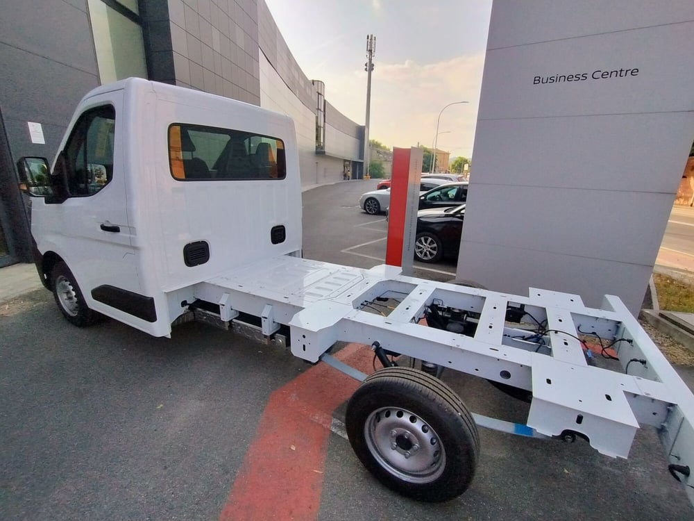 Nissan Interstar Furgone nuova a Bologna (6)