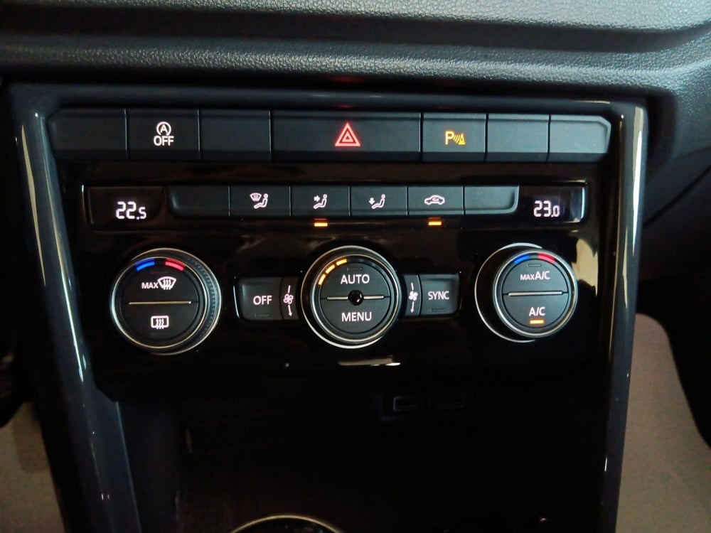 Volkswagen T-Roc usata a Bologna (17)