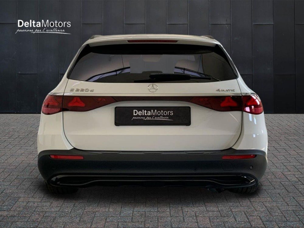 Mercedes-Benz Classe E Station Wagon nuova a Rimini (4)
